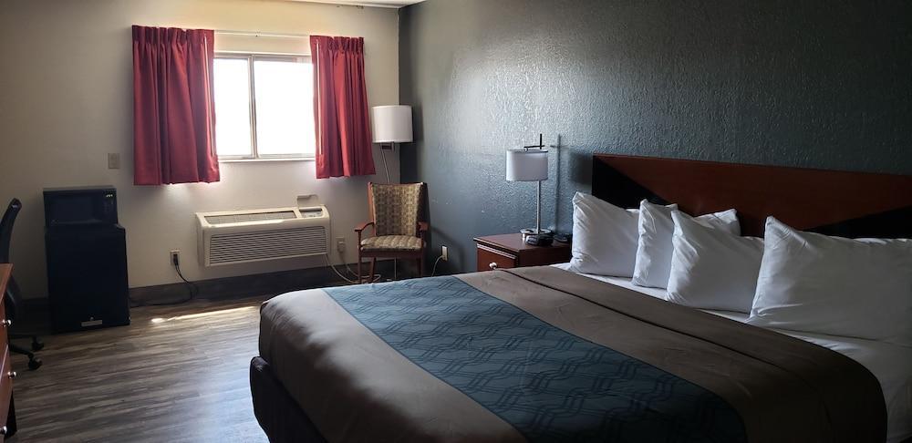 Econo Lodge Cedar Rapids Zewnętrze zdjęcie