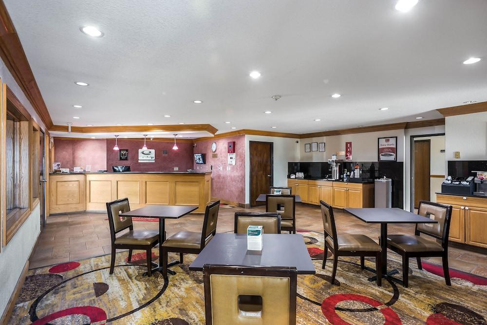 Econo Lodge Cedar Rapids Zewnętrze zdjęcie