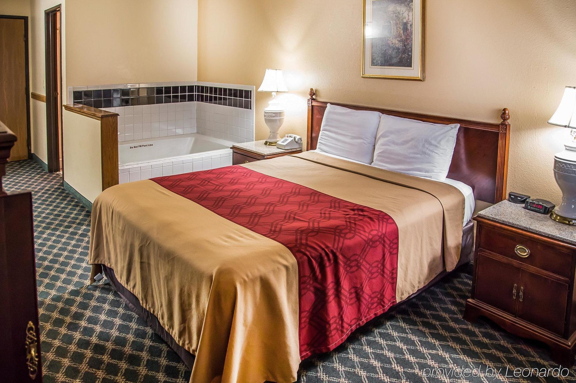 Econo Lodge Cedar Rapids Zewnętrze zdjęcie