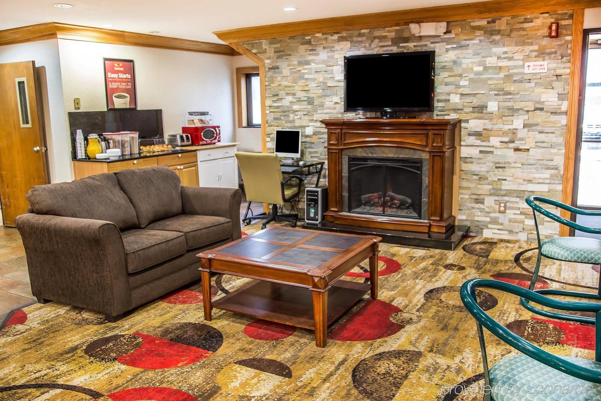 Econo Lodge Cedar Rapids Zewnętrze zdjęcie